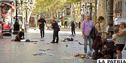 El atentado que dejó 14 fallecidos ocurrió en las Ramblas, zona popular de Barcelona /Archivo