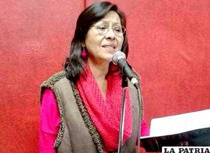 Emma Junaro llega a Oruro con sus conocimientos de canto /Facebook