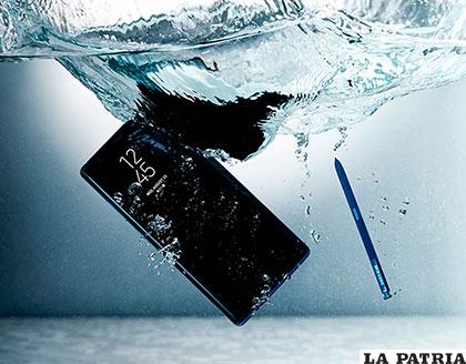 Note 8, el nuevo celular a prueba de agua de Samsung /SAMSUNG.COM