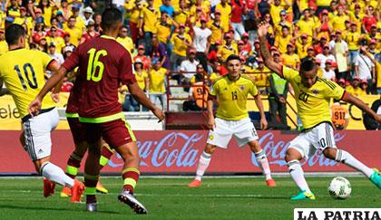 En la ida, Colombia venció 2-0 el 1 de septiembre de 2017 /laopinion.com
