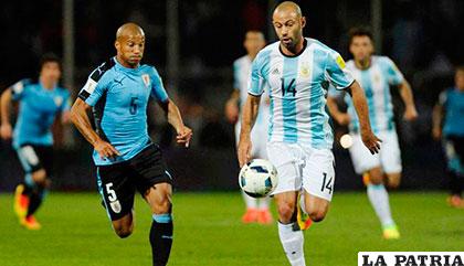 Uruguay y Argentina, disputarán el partido más interesante de esta jornada /peru.com