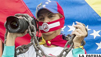 Una manera de callar a la prensa independiente en Venezuela ha sido a través de la compra de medios de comunicación /Diario Las Américas
