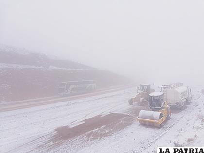 Intensa nevada en La Cumbre obligó al cierre de vías /ABC
