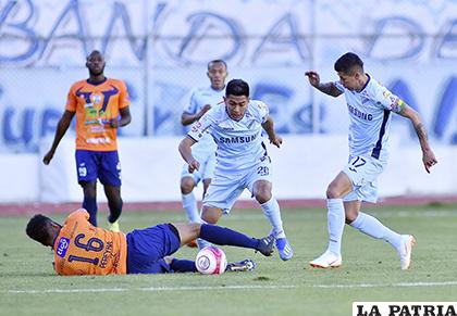 Bolívar se complica y no consigue vencer a Sport Boys /APG  