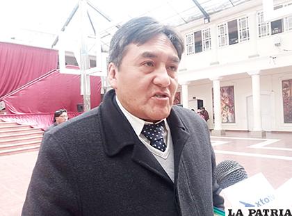 Director departamental del Notariado Plurinacional en Oruro, René Delgado 