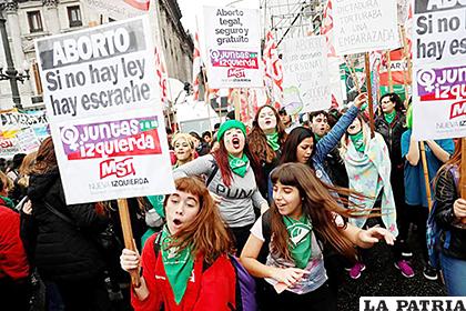 Manifestación de personas a favor del aborto en Buenos Aires /DIARIO DIGITAL NUESTRO PAÍS