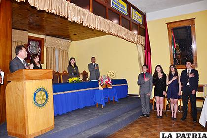 Jura del nuevo directorio del Rotary Interact Club Oruro 