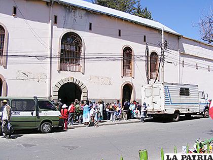 Frontis de la cárcel de San Pedro, donde se registró la mayor cantidad de muertes naturales /Radio Fides
