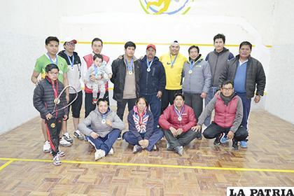 Deportistas que participaron en el torneo de squash 57 