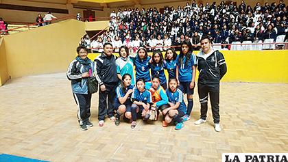 Las integrantes del equipo de Antofagasta que lograron el título en la primera fase del futsal /cortesía Ramiro Velásquez