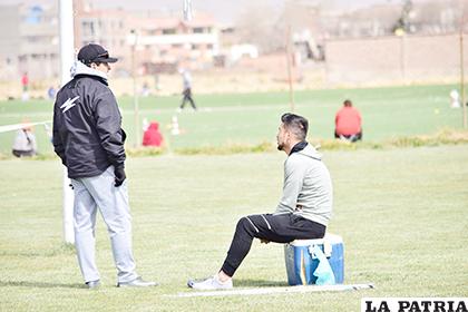 Villegas tiene muchos problemas para armar el equipo, entre ellos la baja de Ramallo

