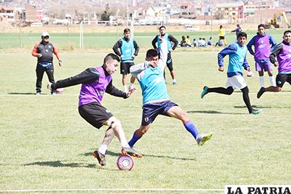 Miguel Suárez ya entrena a la par de sus compañeros
