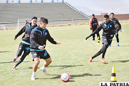 Víctor Hugo Melgar con mucha intensidad en la práctica de ayer