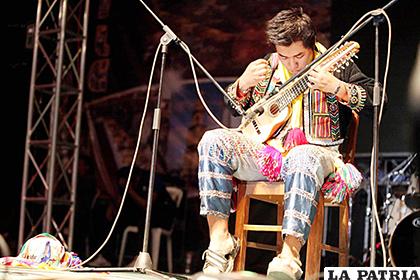 El charango es un instrumento que inspira muchos sentimientos (foto referencial) /periodicolaregion.com