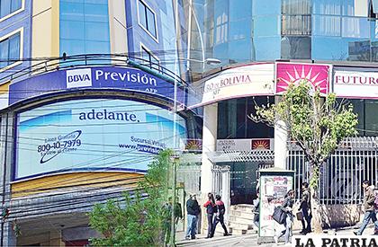 Las dos Administradoras de Fondo de Pensiones que operan en el país /Página Siete