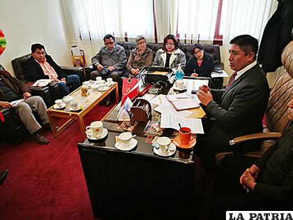 La reunión estuvo protagonizada por representantes de distintas instituciones 