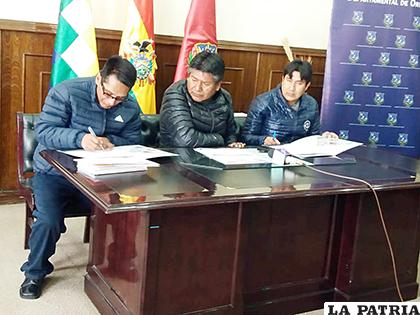 Ayer en la mañana se firmó el contrato y por la tarde fue el inicio de obras 