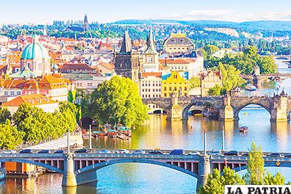 Hermosa vista de los puentes que tiene Praga /101VIAJES.COM