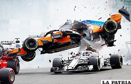 Fernando Alonso protagonizó un tremendo accidente en la competencia /as.com
