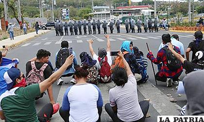 Estudiantes universitarios durante una protesta en Managua /EL NUEVO DIARIO