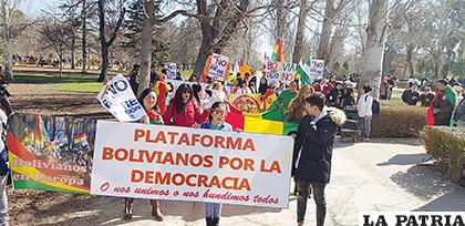 Una manifestación de residentes bolivianos en España /Internet