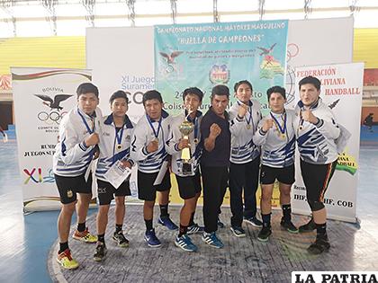 La selección orureña es pentacampeona en el handball /cortesía Martín Chilaca