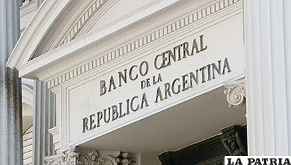 El presidente Macri anunció que pidió al FMI un crédito de $us 50.000 millones
/ANTENA 3