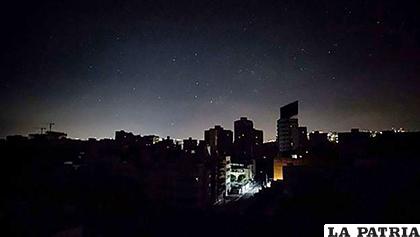 La capital de Venezuela quedó a oscuras por un nuevo corte de luz /14yMedio