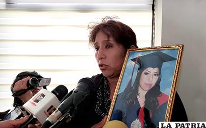 Ana Karen Gutiérrez Zeballos fue asesinada la noche del sábado 17 de agosto /LA PATRIA
