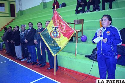 Nancy Ureña fue la encargada de realizar la promesa deportiva /LA PATRIA /Reynaldo Bellota