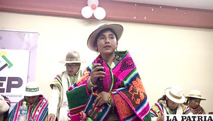 Ella es la primera Qulqi Kamachi en la historia de la autonomía indígena de Salinas /CAPTURA DE VIDEO/TEDO