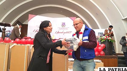 Alcaldía realizó la entrega de equipo médico /LA PATRIA