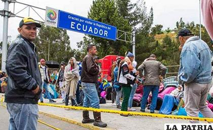A finales de agosto entrará en vigor en Ecuador una nueva normativa para los migrantes venezolanos /EntornoInteligente