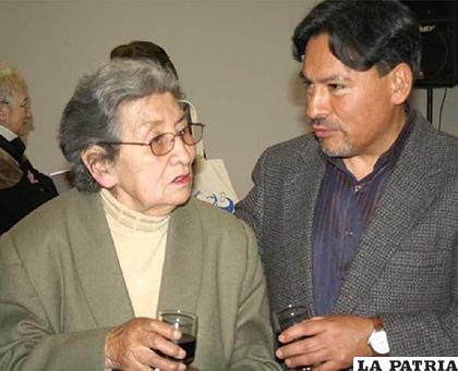 Elda Alarcón de Cárdenas y Víctor Montoya, julio de 2012