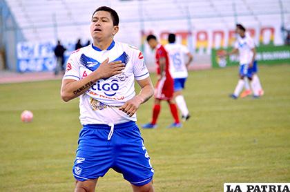 Doblete de Carlos Saucedo para el triunfo de los 