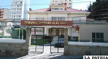 De acuerdo con la encuesta, el 49% de los consultados desaprobó la gestión del ?rgano Electoral, mientras que el 47% sí la aprobó /Fuente Directa