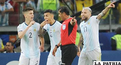 Muchos consideran que la selección argentina fue la más perjudicada con el mal uso del VAR en la Copa América /clarin.com