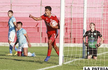 Royal Pari ganó 2-1 la última vez que jugaron en Santa Cruz el 15/05/2019 /APG
