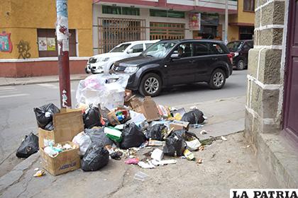 La intención es evitar que se continúe depositando basura en la calle /LA PATRIA /ARCHIVO