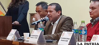 Luis Fernando Camacho estuvo en Oruro para un conversatorio sobre el 21F /LA PATRIA
