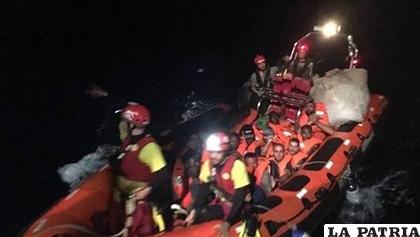 Open Arms ha rescatado la madrugada de este sábado a 39 migrantes y refugiados más en las costas de Malta /DEIA