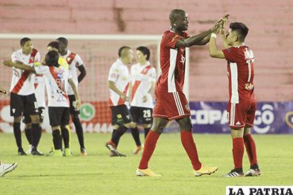 Royal Pari se adelantó en el marcador pero después llegó el empate /APG