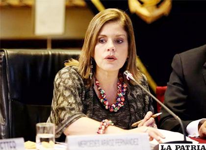 La vicepresidente peruana deja su bancada /RR.SS.