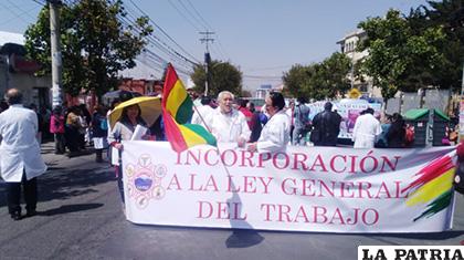 El mitin de los médicos en la avenida Saavedra /ANF