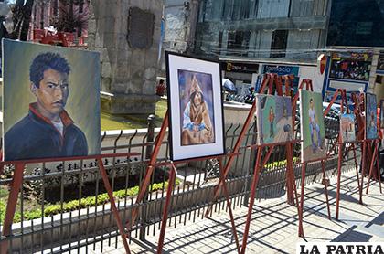 Obras de Sandro Bazán en el centro orureño /LA PATRIA /Johan Romero