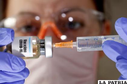 Se espera que las primeras vacunas estén listas a fines de año /infobae.com