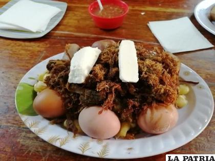 El charquekán es considerado como el plato típico de Oruro entre su exquisita gastronomía 
