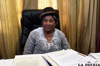 Hilaria Sejas fue la primera mujer de pollera que ocupó el cargo de Alcaldesa /LA PATRIA /archivo