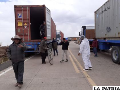 Personal de salud hizo triage en puntos de bloqueo a transportistas /LA PATRIA