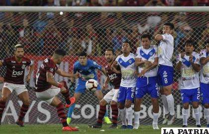 En Oruro el equipo “santo” perdió ante Flamengo 0-1/LA PATRIA /archivo